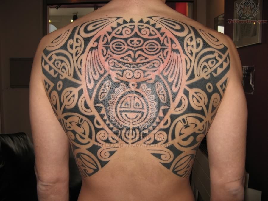 тату полинезия на спине мужские фото