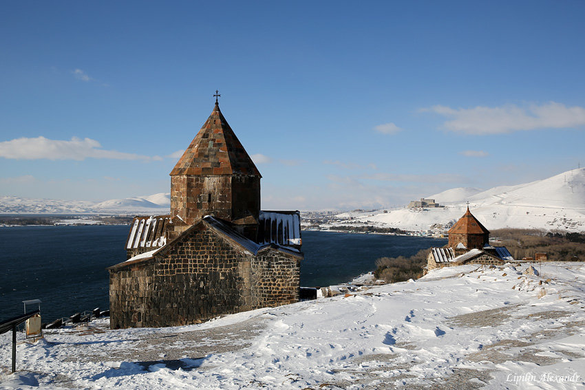 церковь на севане армения фото