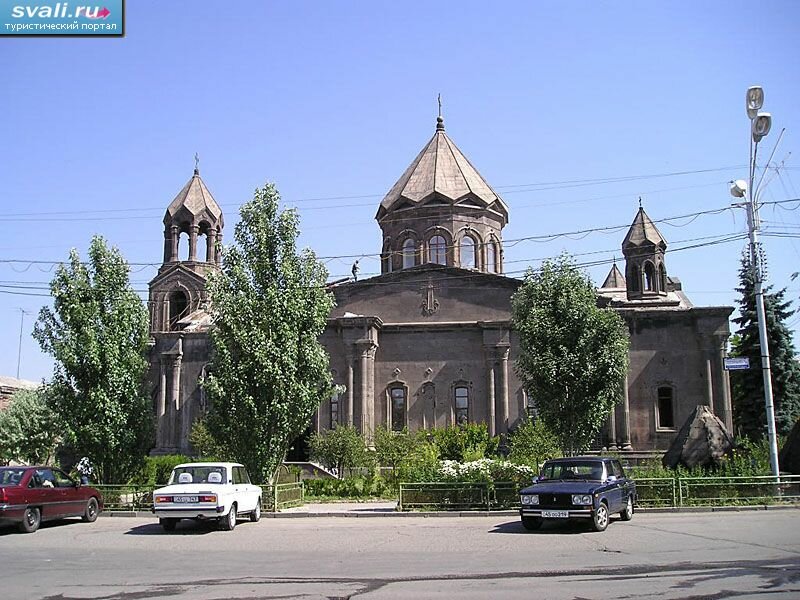 церковь святой богородицы (гюмри) фото
