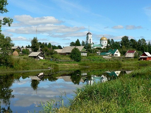 церковь в деревне летом фото