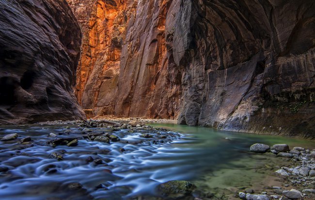 ущелье скалы фото