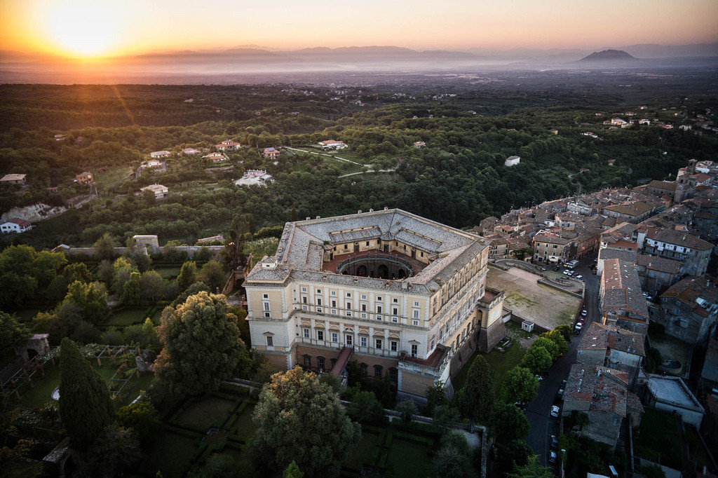 вилла фарнезе капрарола италия фото