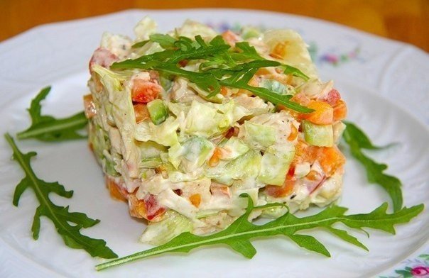 вкусный салат с курицей фото