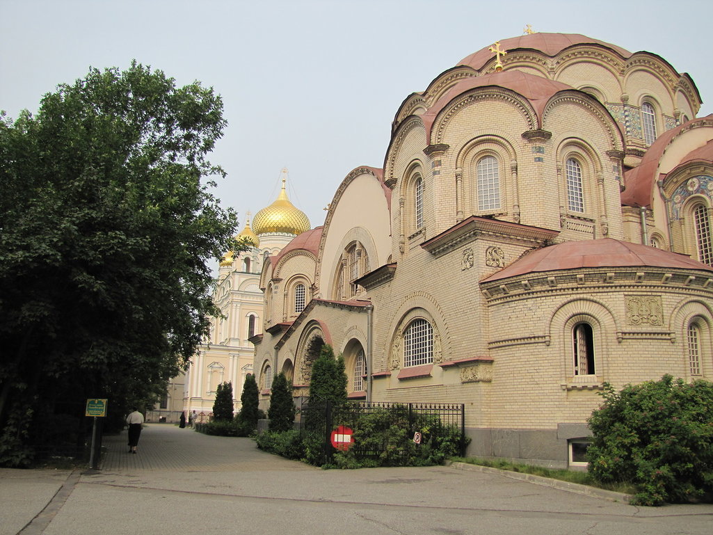 воскресенский новодевичий женский монастырь фото