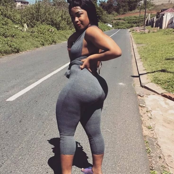 wide hips booty фото