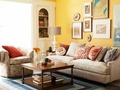 yellow walls in the living room фото