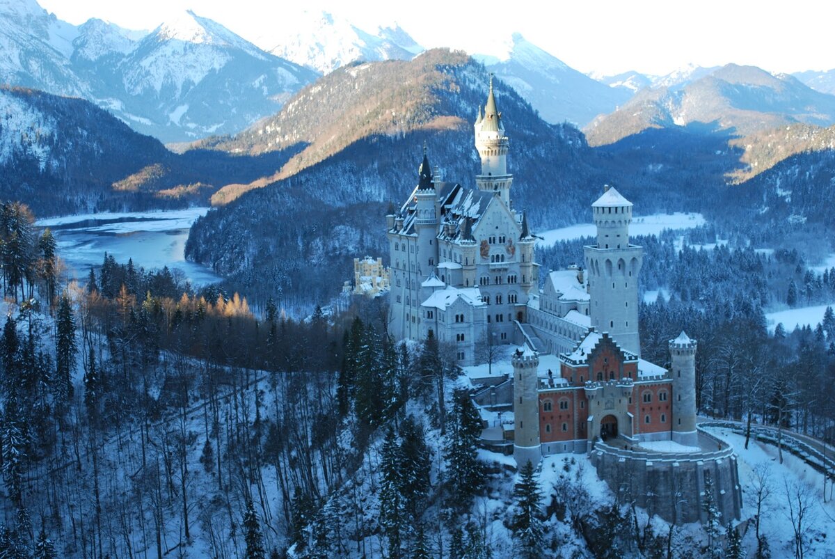 замок нойшванштайн германия фото