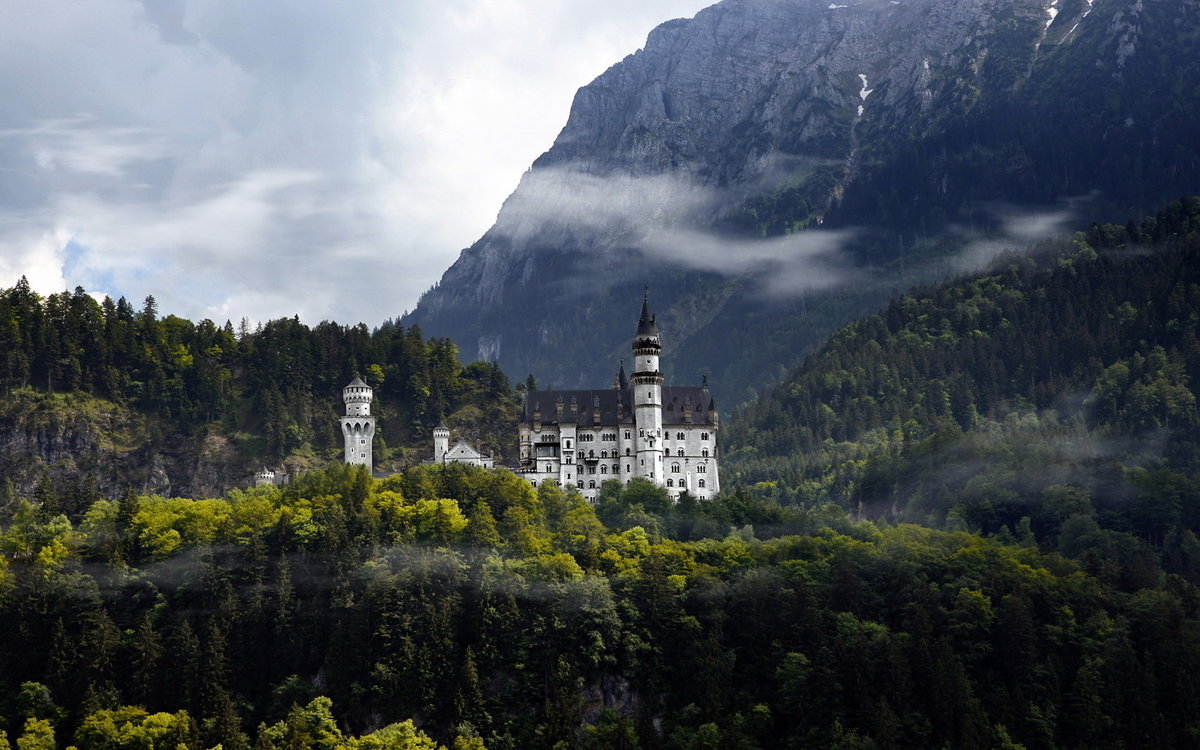 замок нойшванштайн германия фото