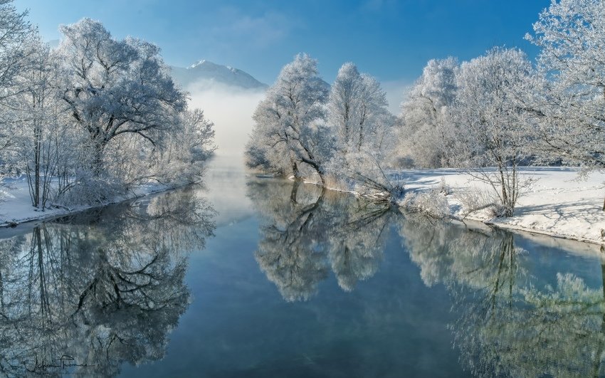 зимний пейзаж с рекой фото