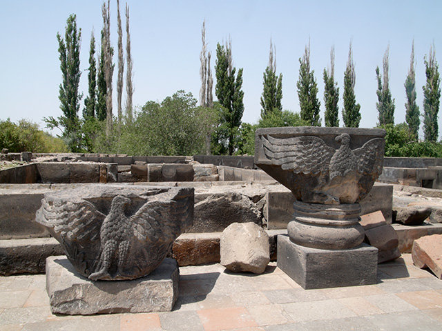 звартноц орел фото