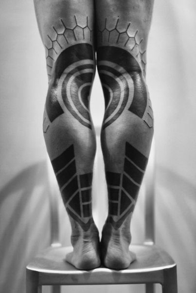 blackwork tattoo нога фото
