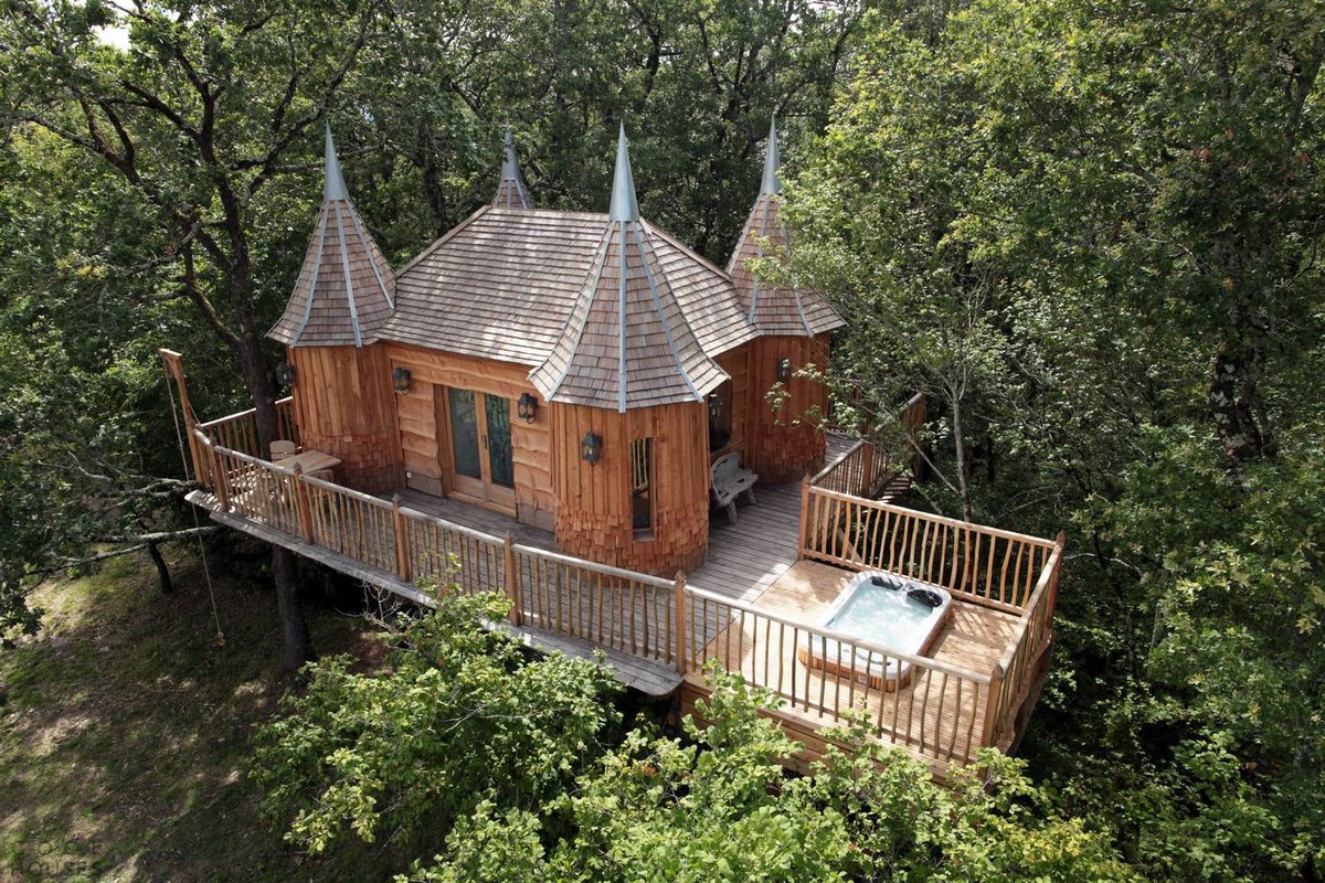 chateaux dans les arbres во франции фото