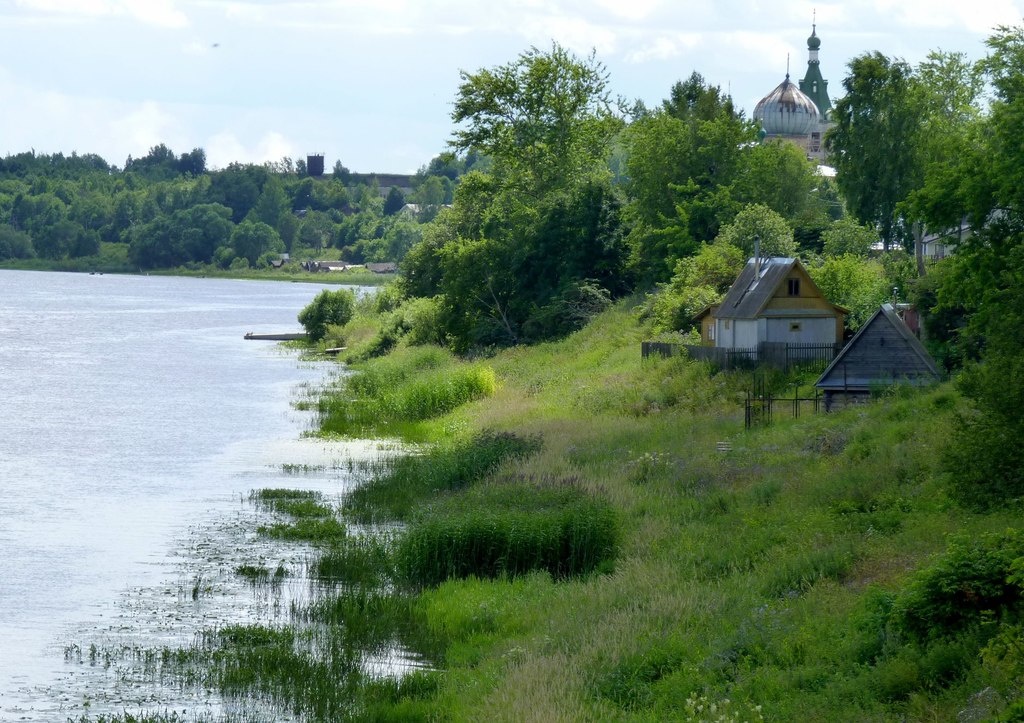 деревня у реки фото