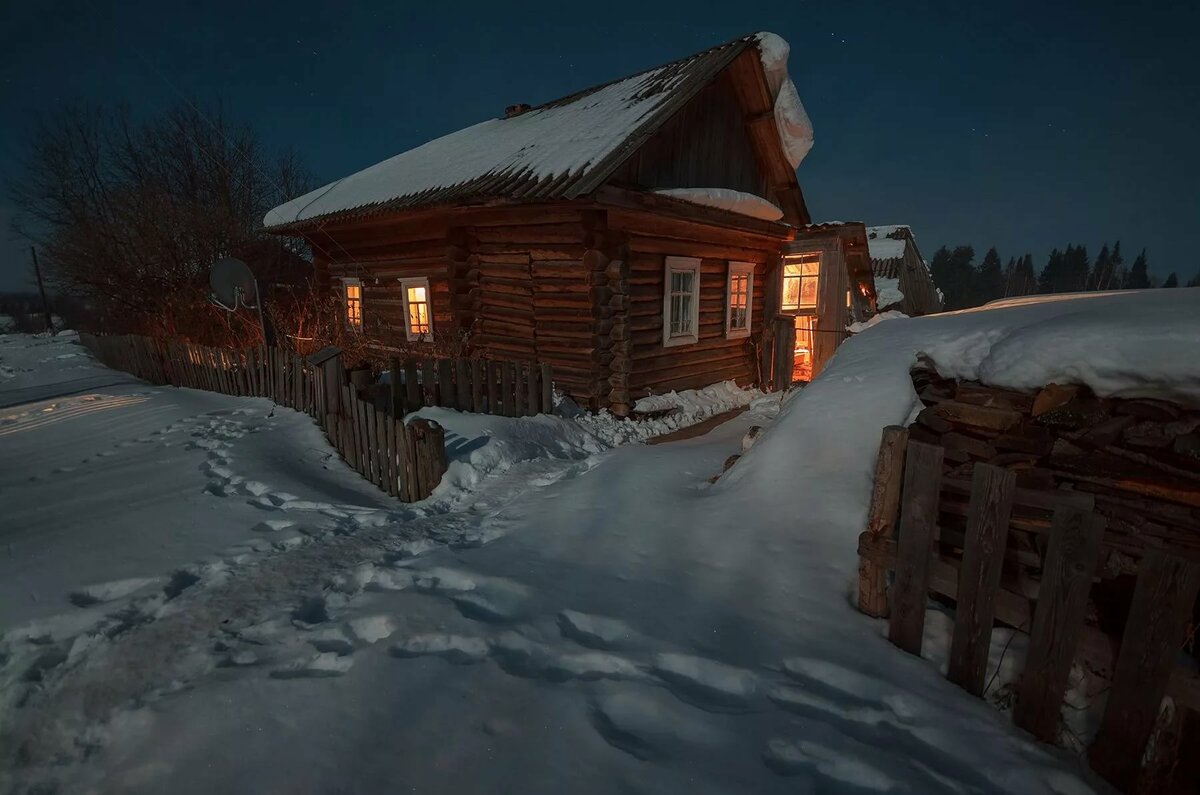 домик в деревне зимой фото