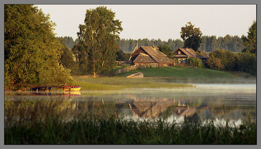 фото дом в деревне у реки фото