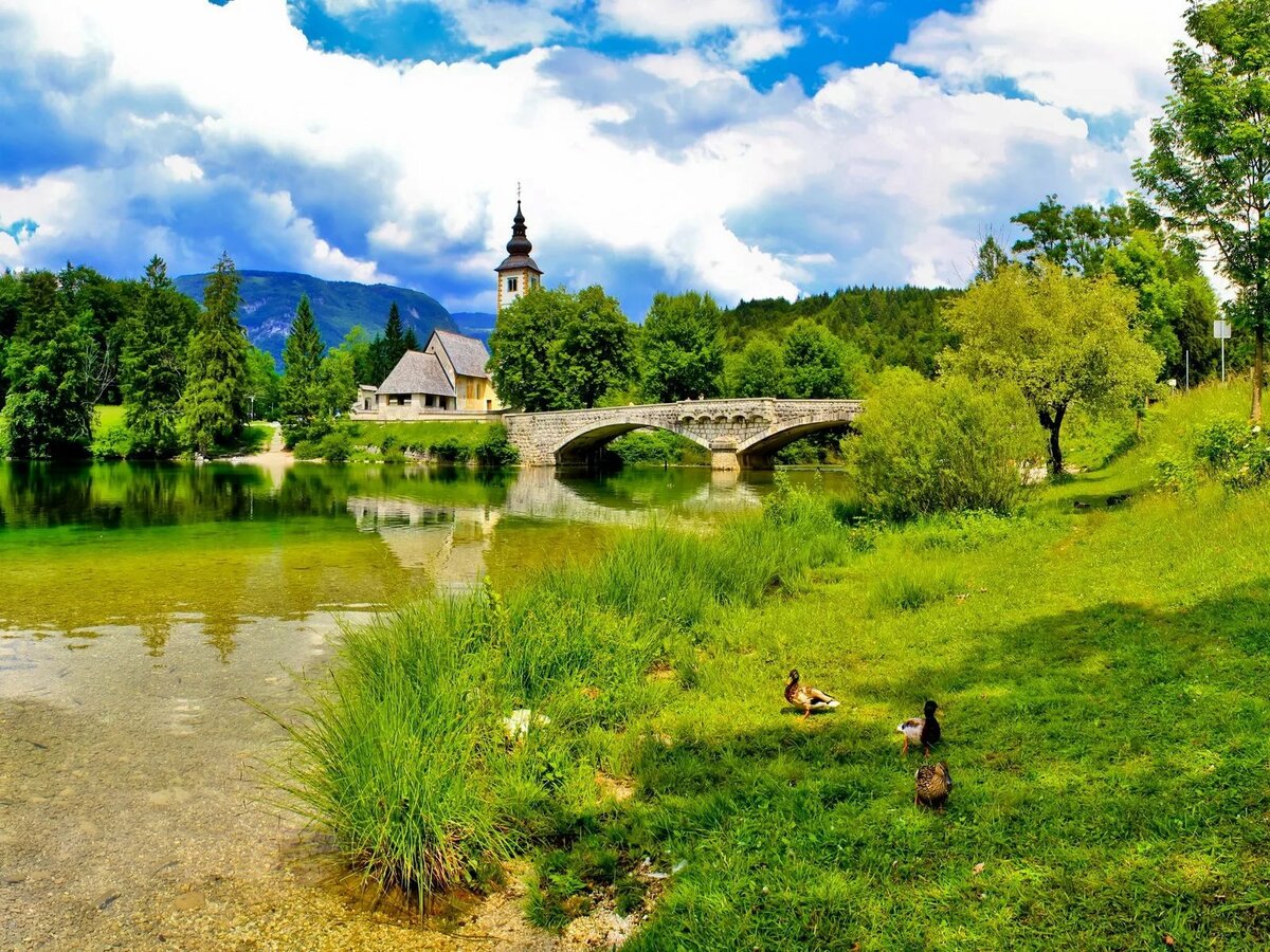 фото пейзаж река и церковь фото