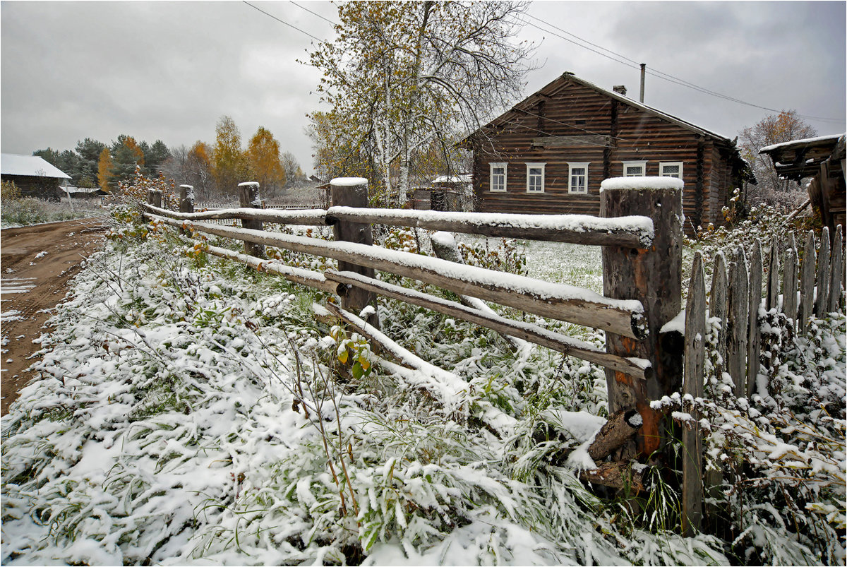 фото покосившаяся деревенька фото