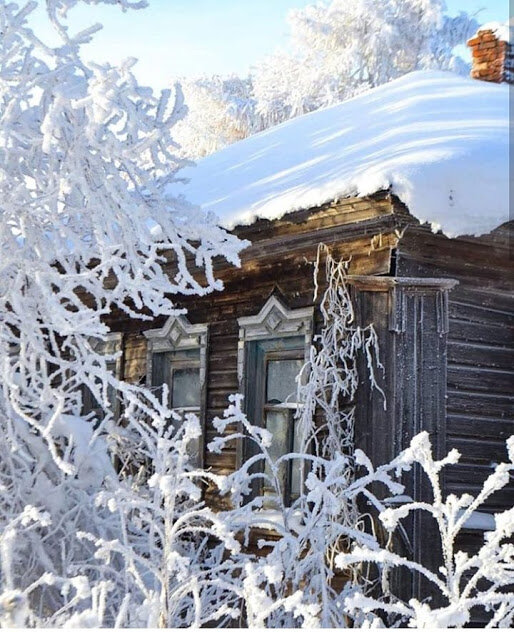 фото живет зима в избушке фото
