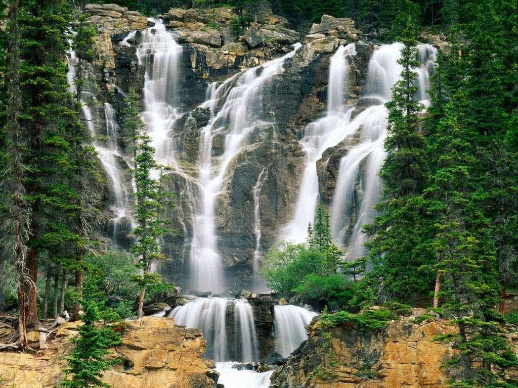 горный водопад фото