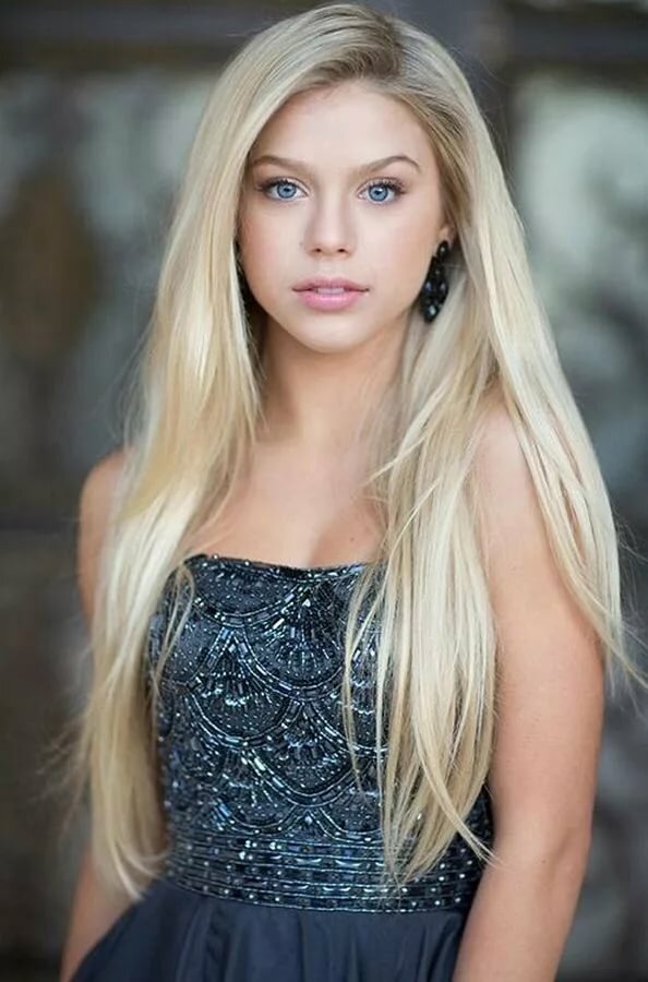 kaylyn slevin фото