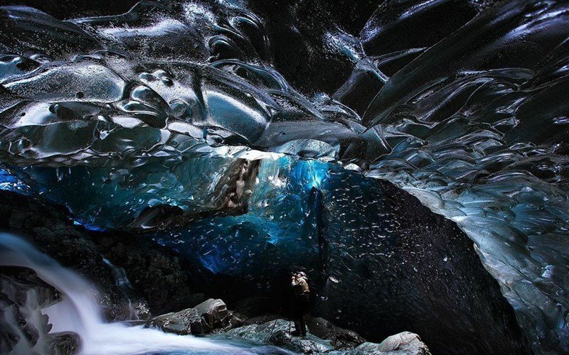 ледниковая пещера ватнайокулл (vatnajokull glacier cave), исландия: фото