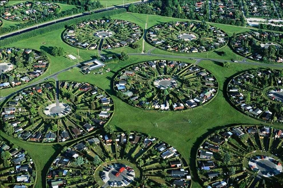 пригород копенгагена брондбю дания фото