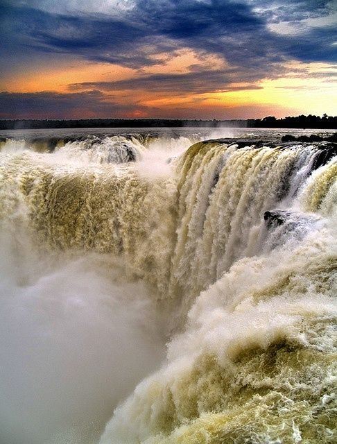 водопад игуасу глотка дьявола фото