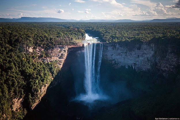 водопад кайетур фото