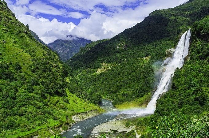 водопад нурананг фото