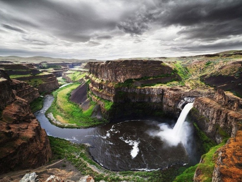 водопад palouse falls, вашингтон, сша. фото
