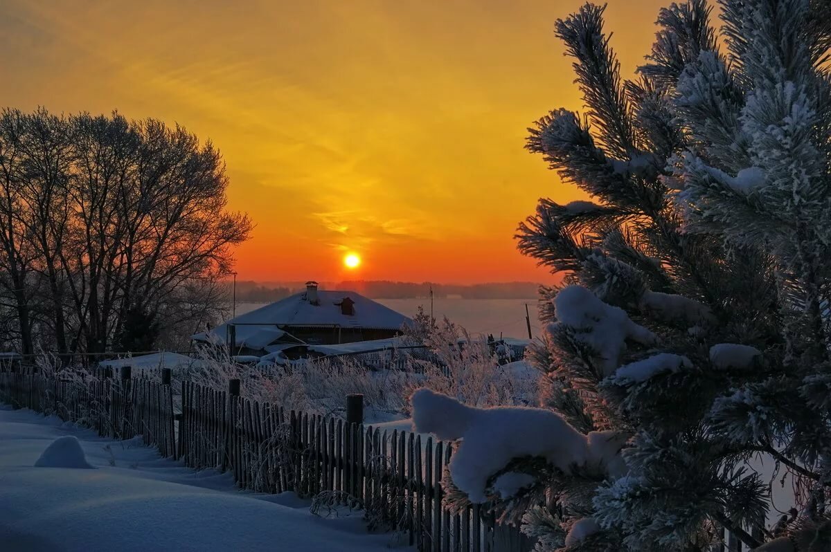 зима деревня закат фото