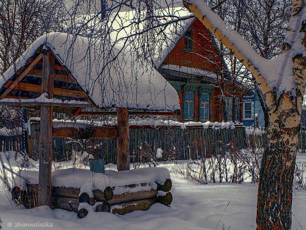 зимний лдеревенский домик фото